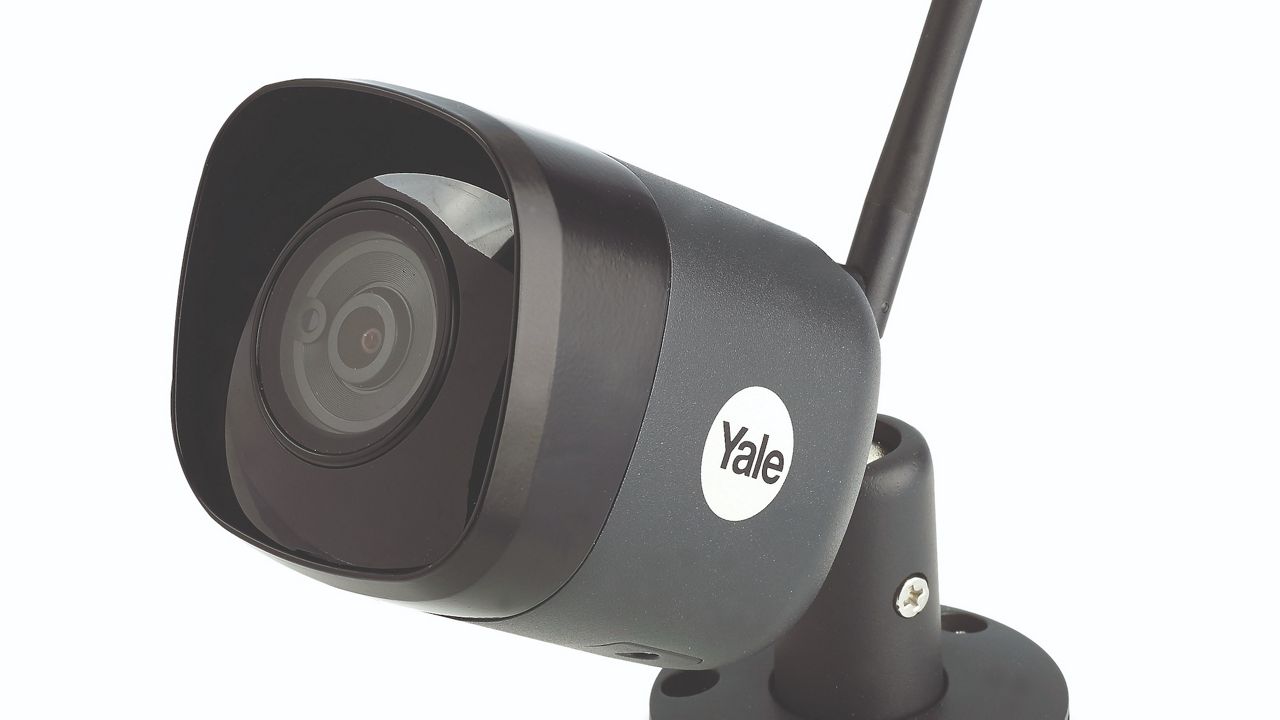 Yale fashion smart cctv system